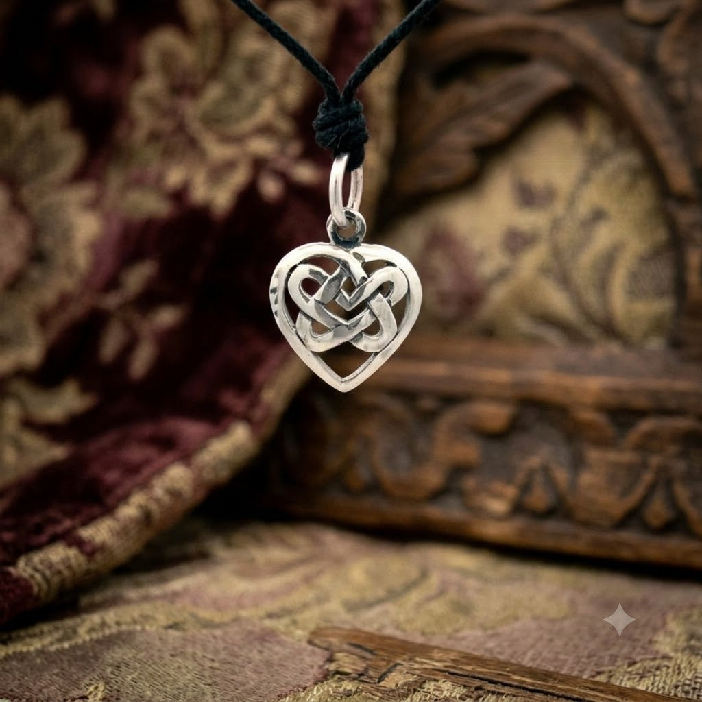Handmade Celtic Heart Knot Silver Pewter Silver Charm Necklace Pendant Jewelry