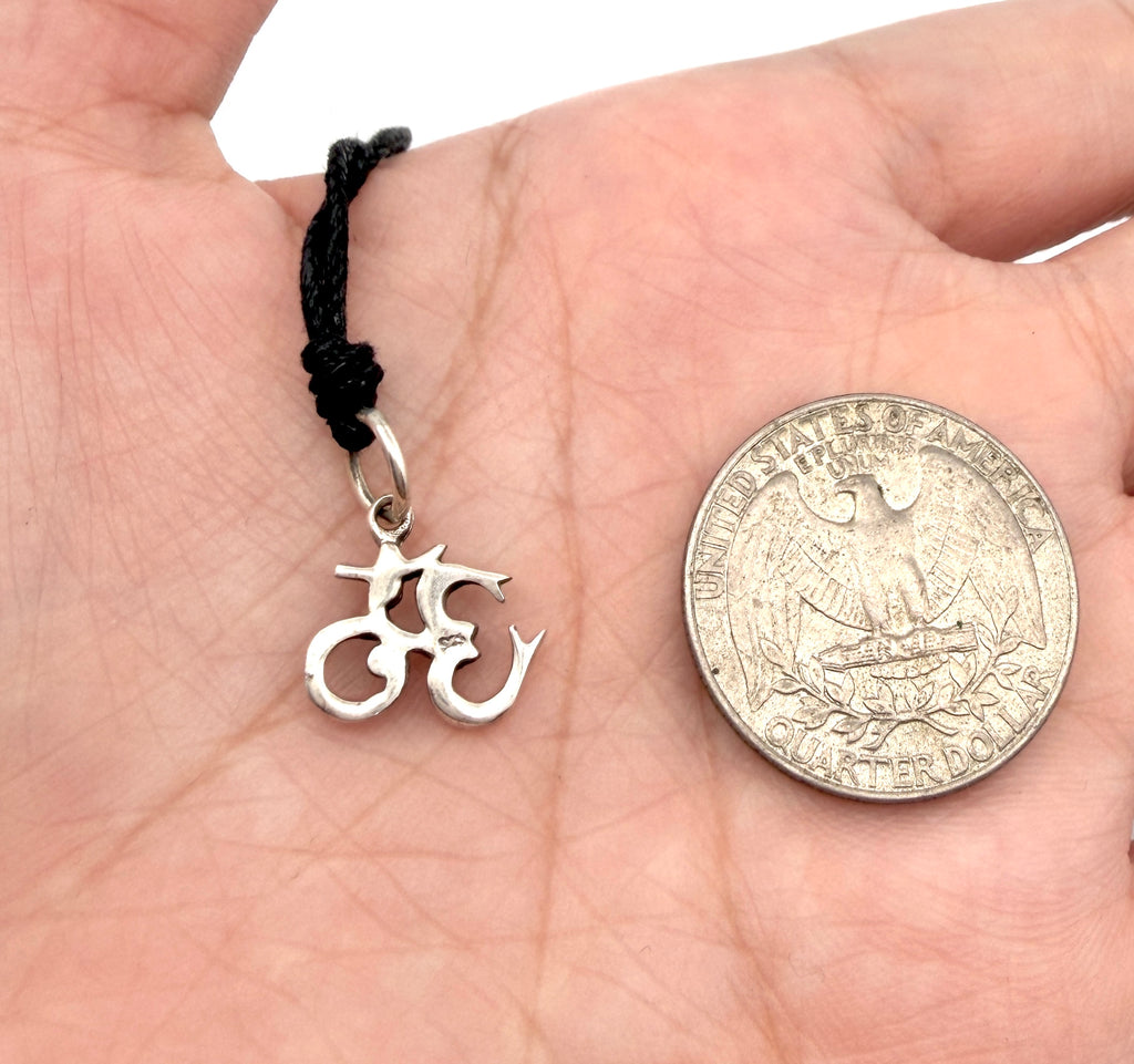 Lovely Hindu Word Om Ohm 92.5 Sterling Silver Pewter Brass Necklace Pendant Jewelry