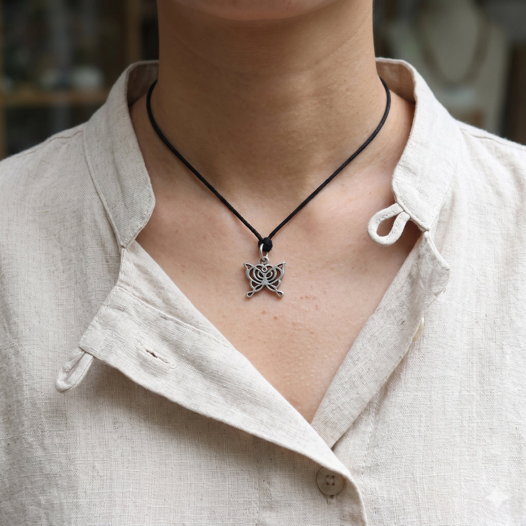 Lovely Butterfly Sterling-silver Pewter Brass Charm Necklace Pendant Jewelry
