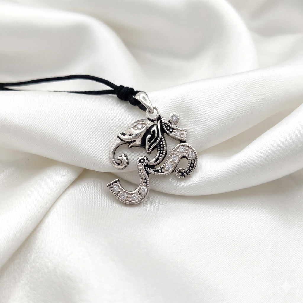 Elephant Ganesh 92.5 Sterling Silver Necklace Pendant Jewelry.