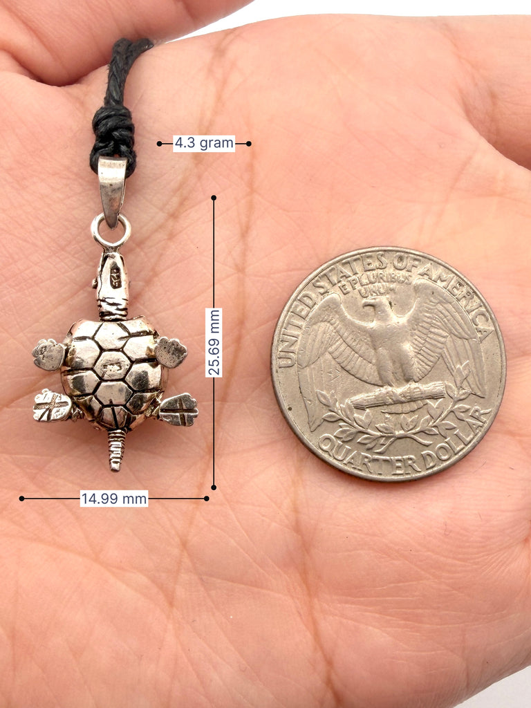 92.5 Sterling Moving Elegant Sea Turtle Necklace Pendant Jewelry.