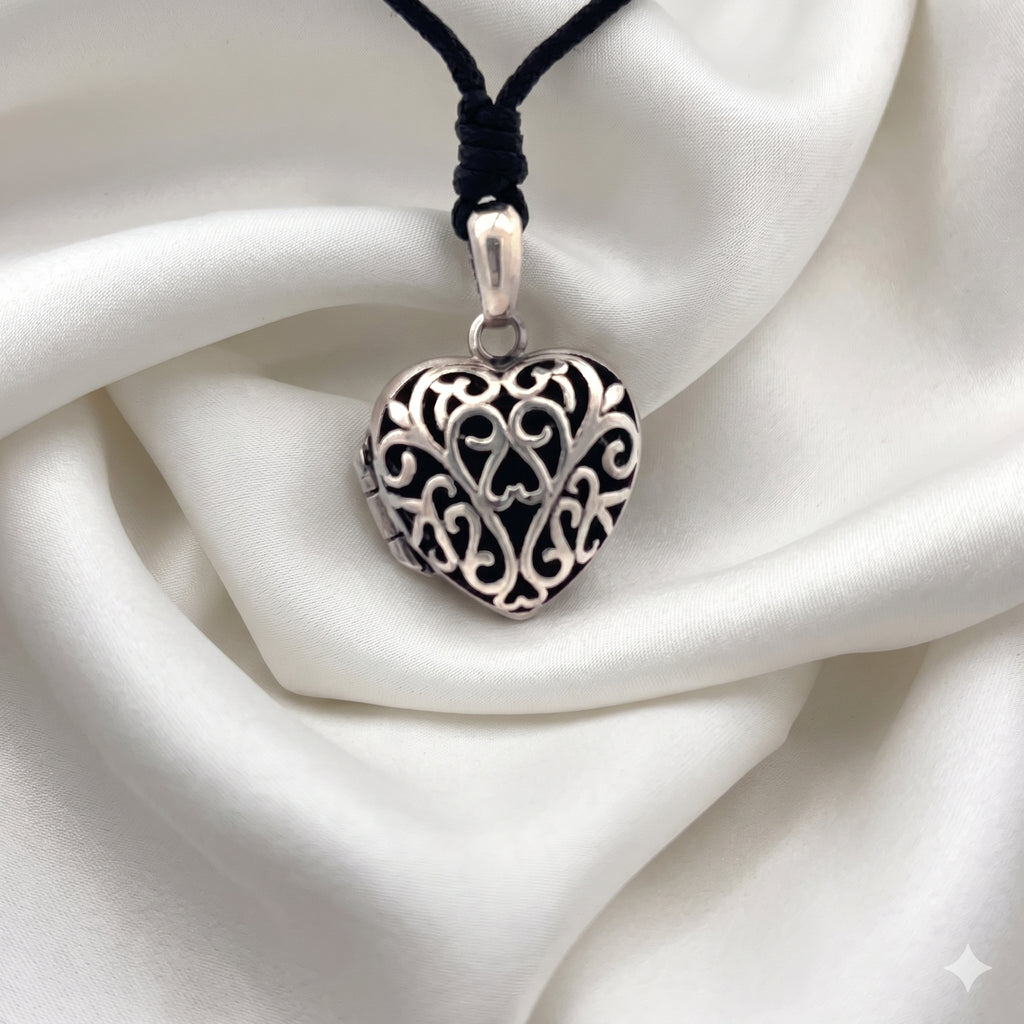 Handcrafted Lockets Ornate Heart Oval, triangle Design, Openable Keepsake 92.5 Sterling Silver Necklace Pendant Jewelry