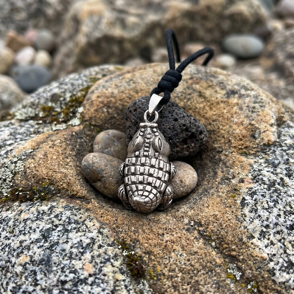 Mini Alligator 92.5 Sterling Silver Necklace Pendant Jewelry