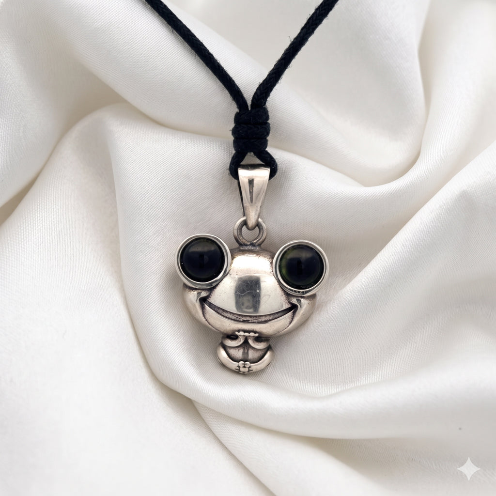 Lucky Gift Cute Cartoon Frog Green Eyes Pendant 92.5 Sterling Silver Pendant Necklace