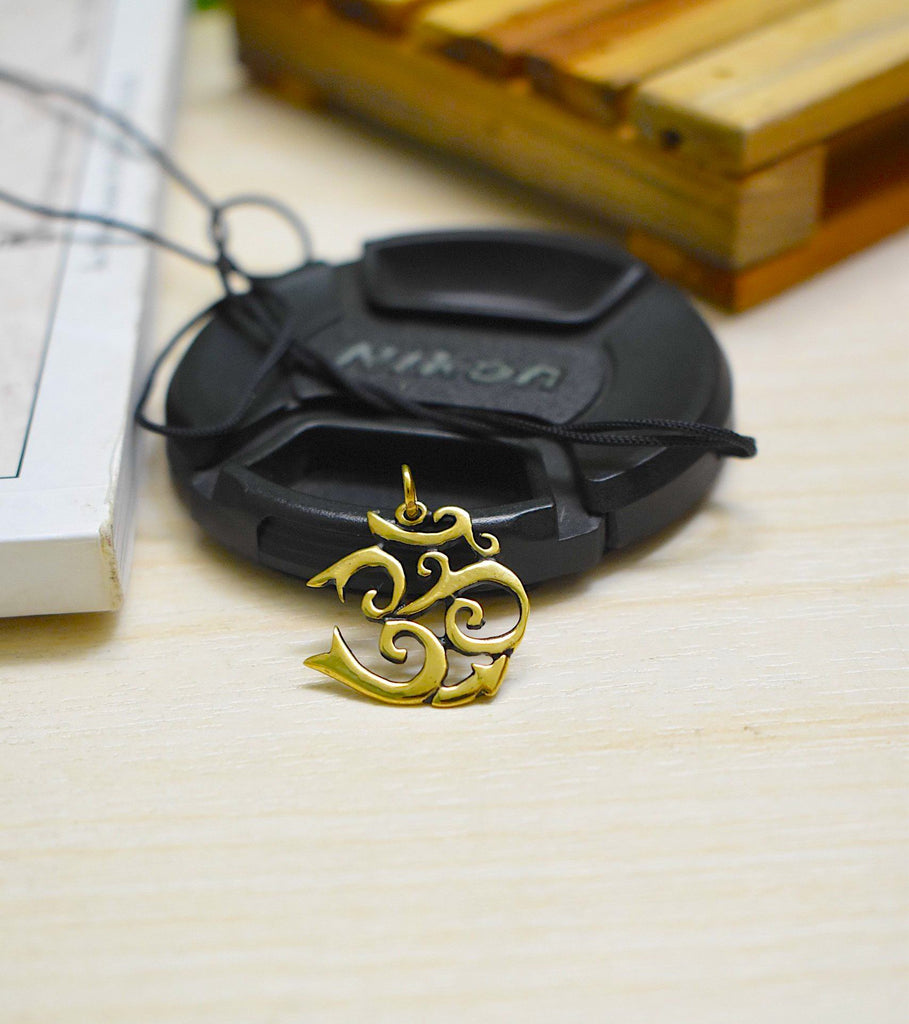 Hindu Om Omh Yoga Handmade Gold Brass Charm Necklace Pendant Jewelry