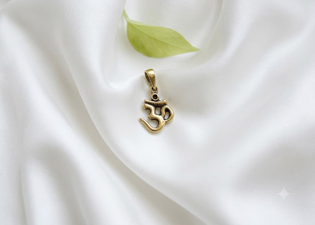 Hindu Aum Om Ohm 92.5 Sterling Silver Pewter Brass Charm Necklace Pendant Jewelry