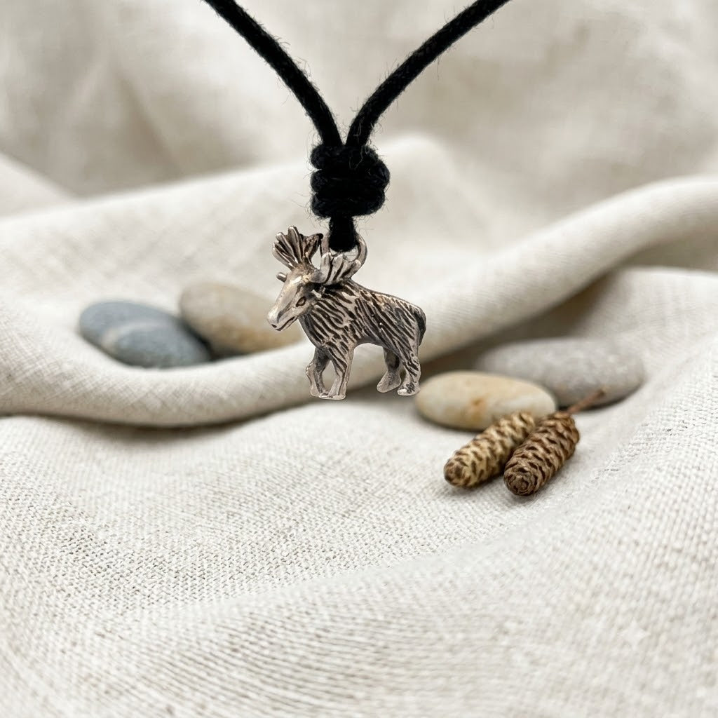 Reindeer Moose Silver Pewter Charm Necklace Pendant Jewelry With Cotton Cord