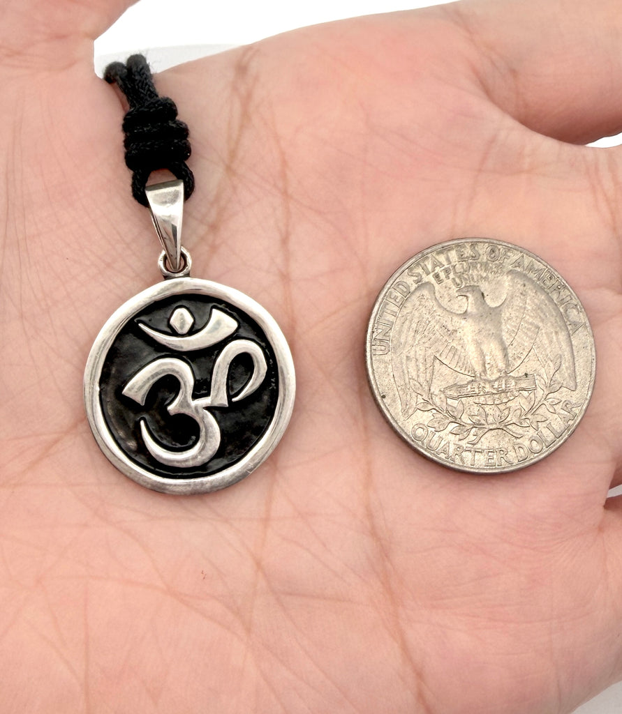 Fashionable Om Ohm 92.5 Sterling Silver Charm Necklace Pendent Jewelry