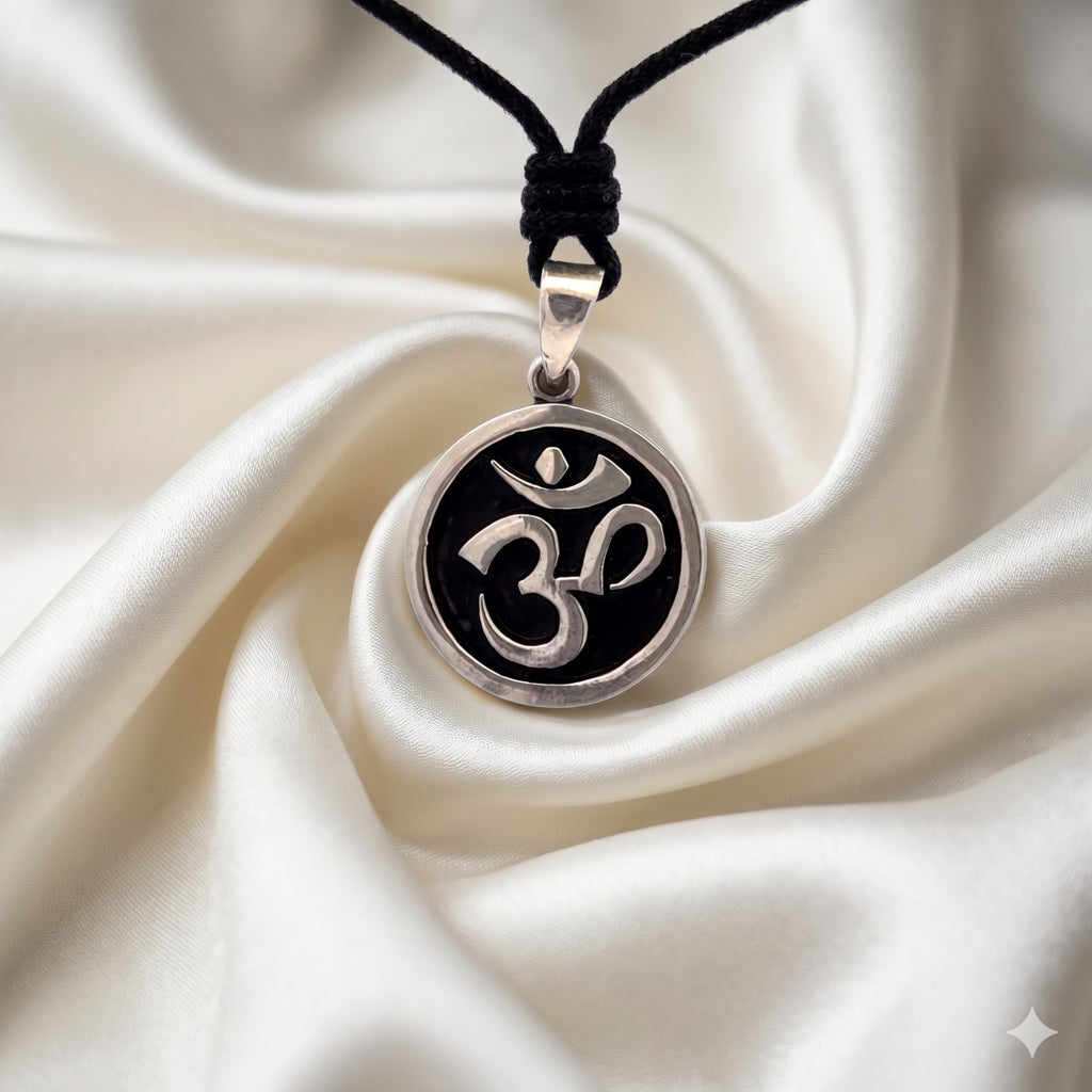Fashionable Om Ohm 92.5 Sterling Silver Charm Necklace Pendent Jewelry