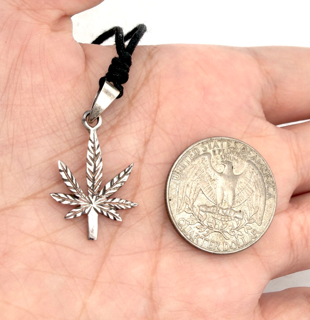 New Marijuana Leaf Legalize Silver Pewter Charm Necklace Pendant Jewelry