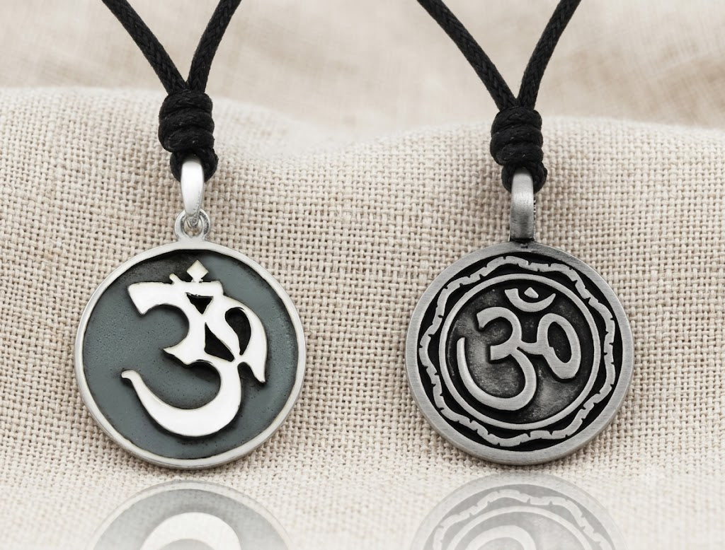 Fashionable Om Ohm Silver Pewter Charm Necklace Pendant Jewelry With Cotton Cord